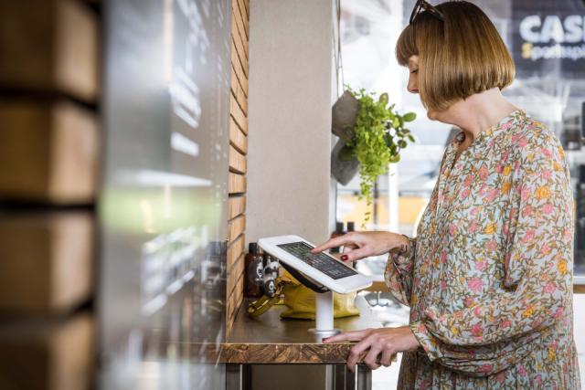 Dock and Charge - counter mounted